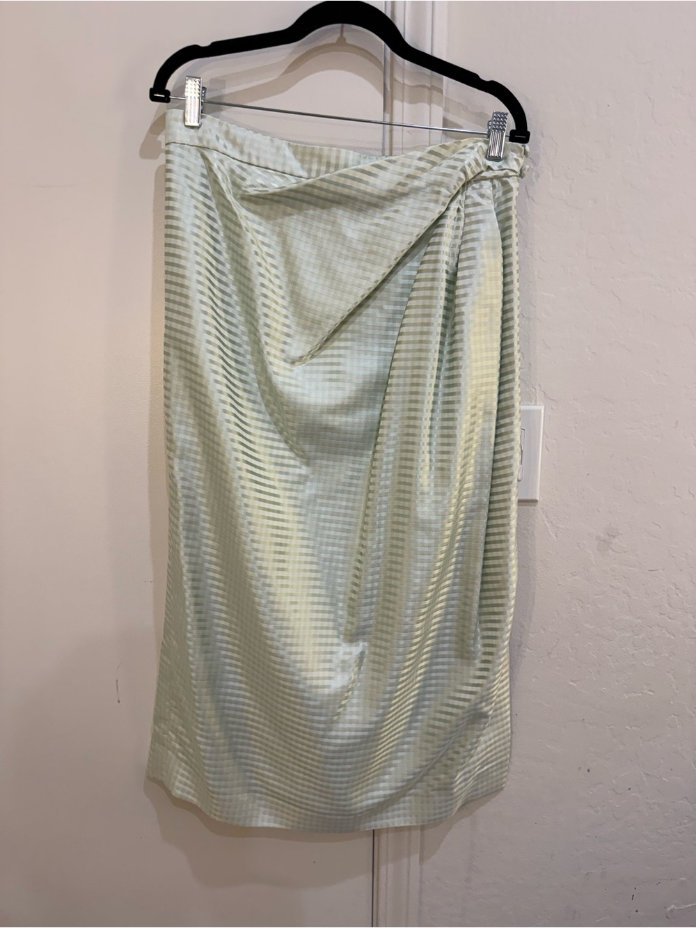 Carolina Herrera Light Green Satin Wrap-Detail Midi Skirt